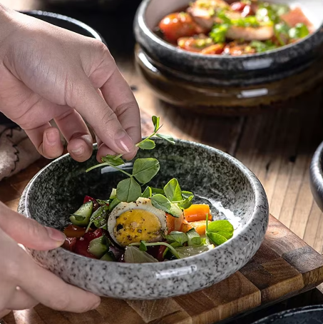 CREATIVE RETRO CERAMIC PLATES